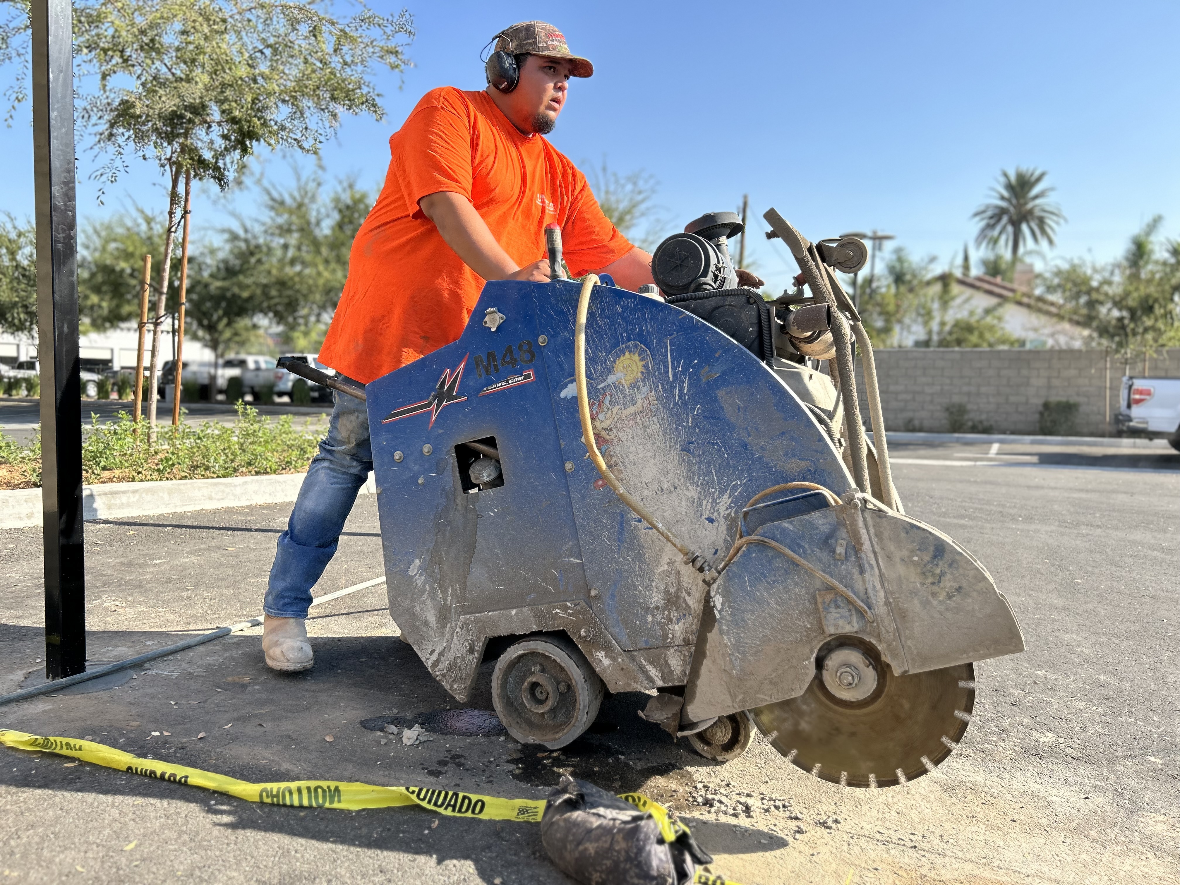 Flat sawing concrete slab